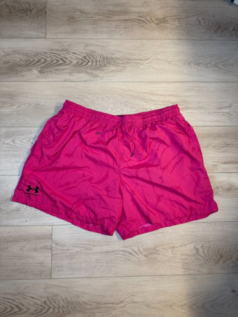 Under Armour Pink Athletic Shorts Women’s 2XL Used Excellent
